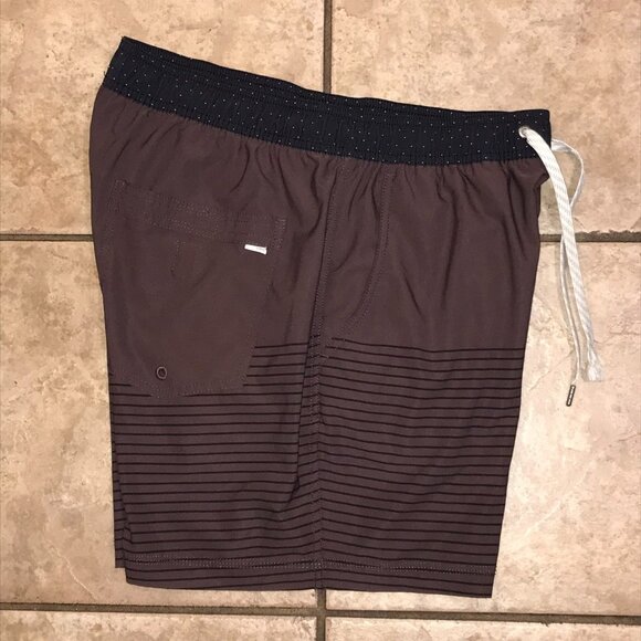 Men's Vuori Kore Mahogany Stripe Shorts 6"-with Boxer Brief Liner-Size M (VW303) - Picture 11 of 11